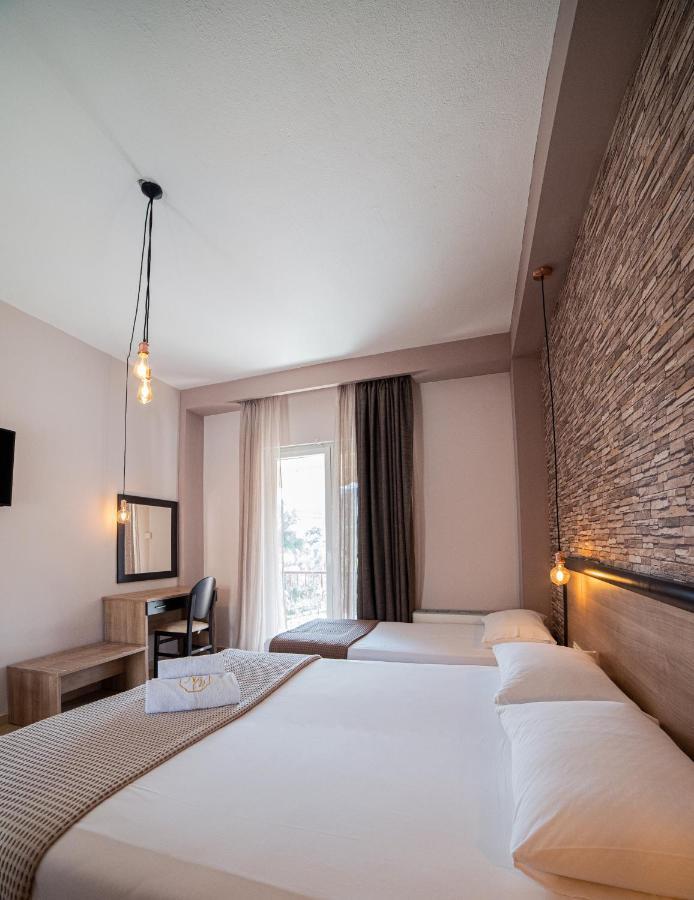 Hotel Nickolas 3*
