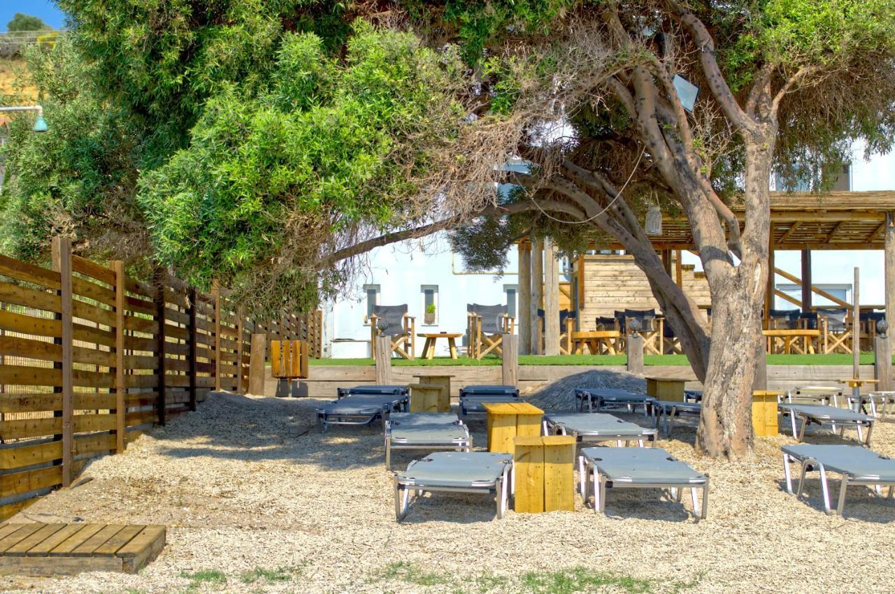 Epipleon Luxury Suites: Spacious Beachfront With Expansive Terrace *
