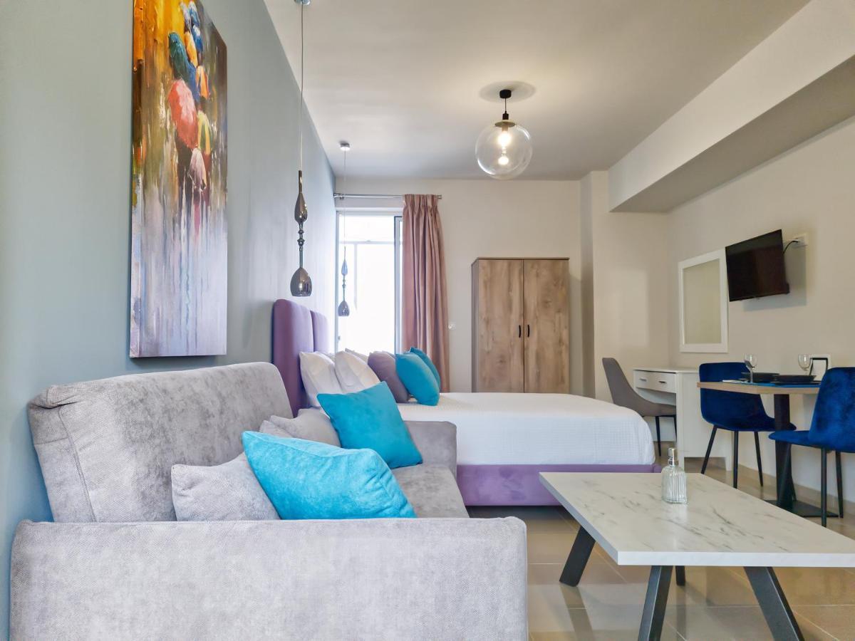Epipleon Luxury Suites: Spacious Beachfront With Expansive Terrace *