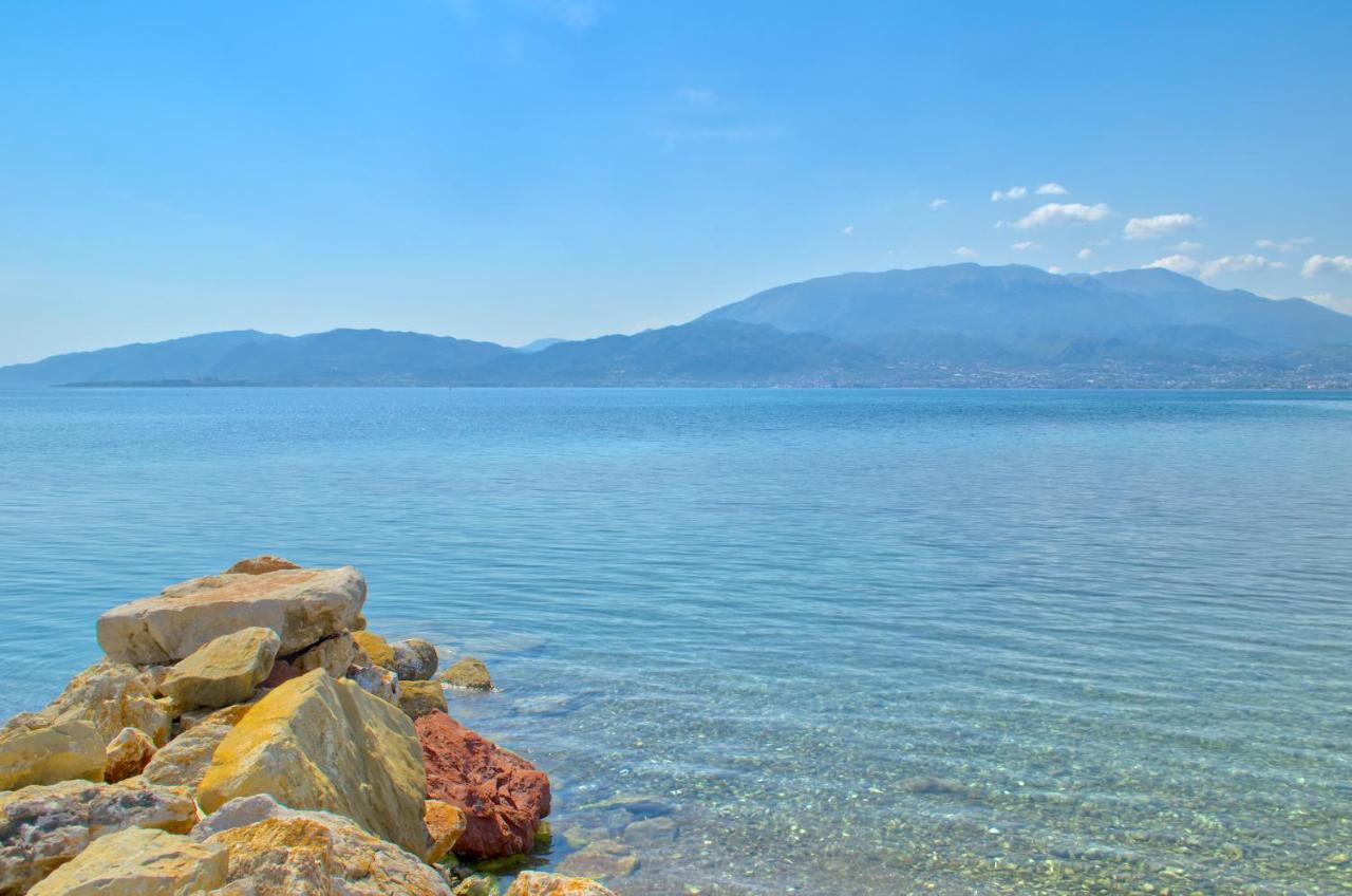 Epipleon Luxury Suites: Seafront With Spacious Verandas Apartment