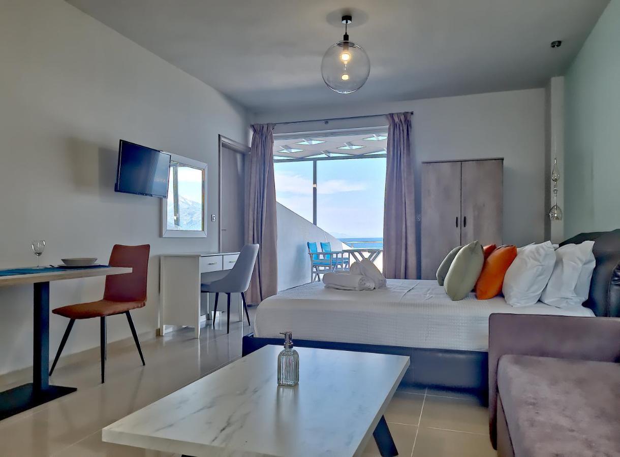 Apartment Epipleon Luxury Suites: Seafront With Spacious Verandas Nafpaktos