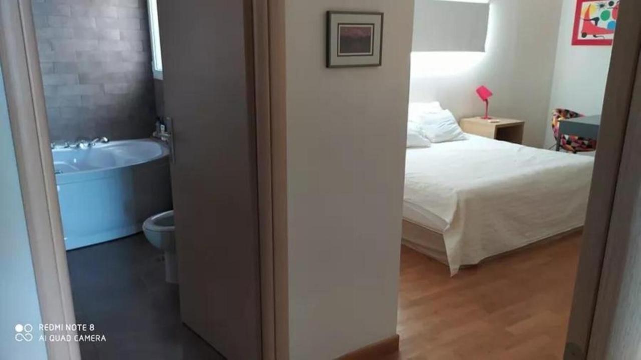 Luxurious 6 Bedroom In A Great Location Chalkida