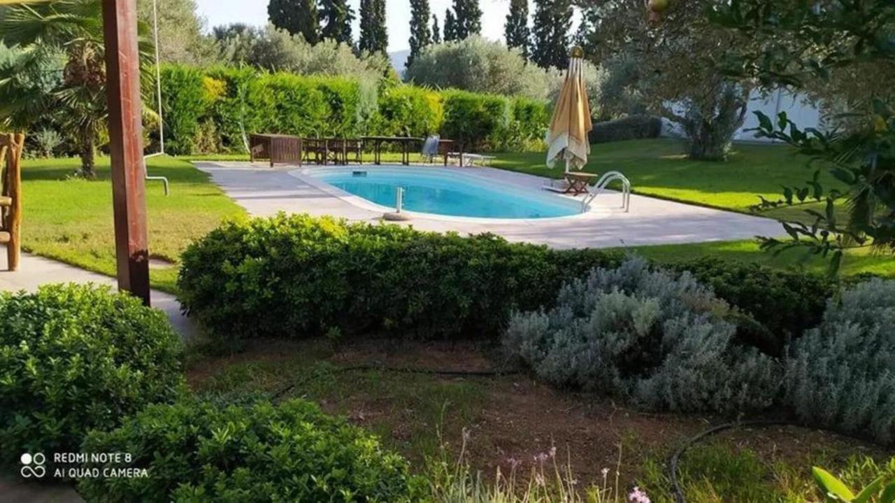 Villa Luxurious 6 Bedroom In A Great Location Chalkida