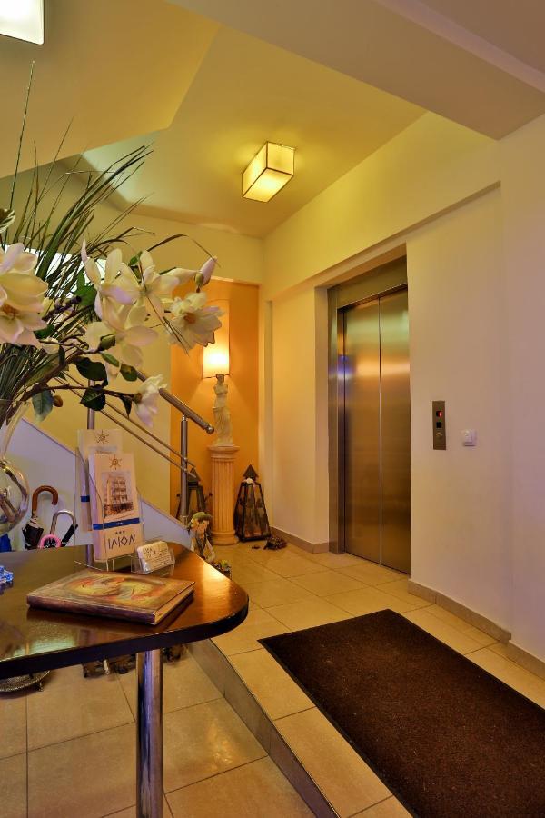 Ilion Hotel 2*