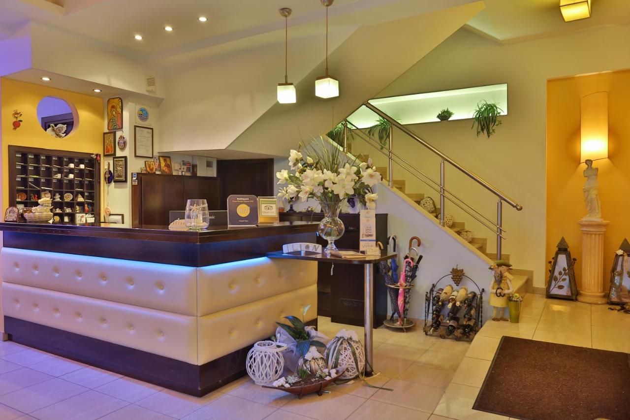 Ilion Hotel