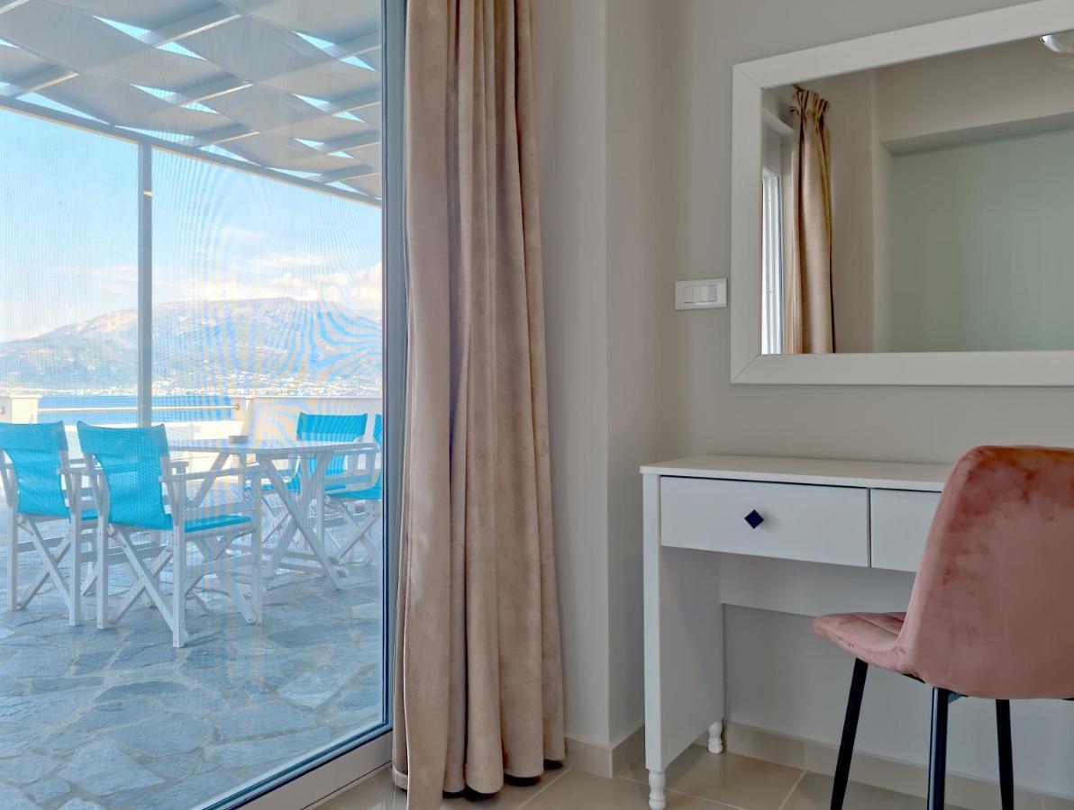 Apartment Epipleon Luxury Suites: Seaside With Spacious Terrace Nafpaktos