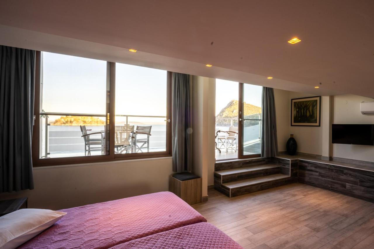 Mari & Maisonettes Apartment *