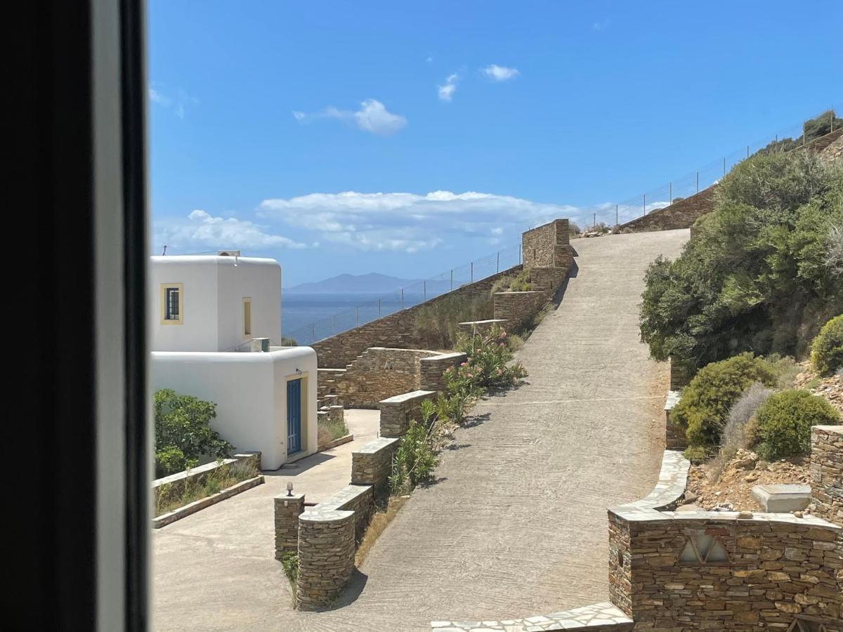 Monolithos * Kipri (Andros)