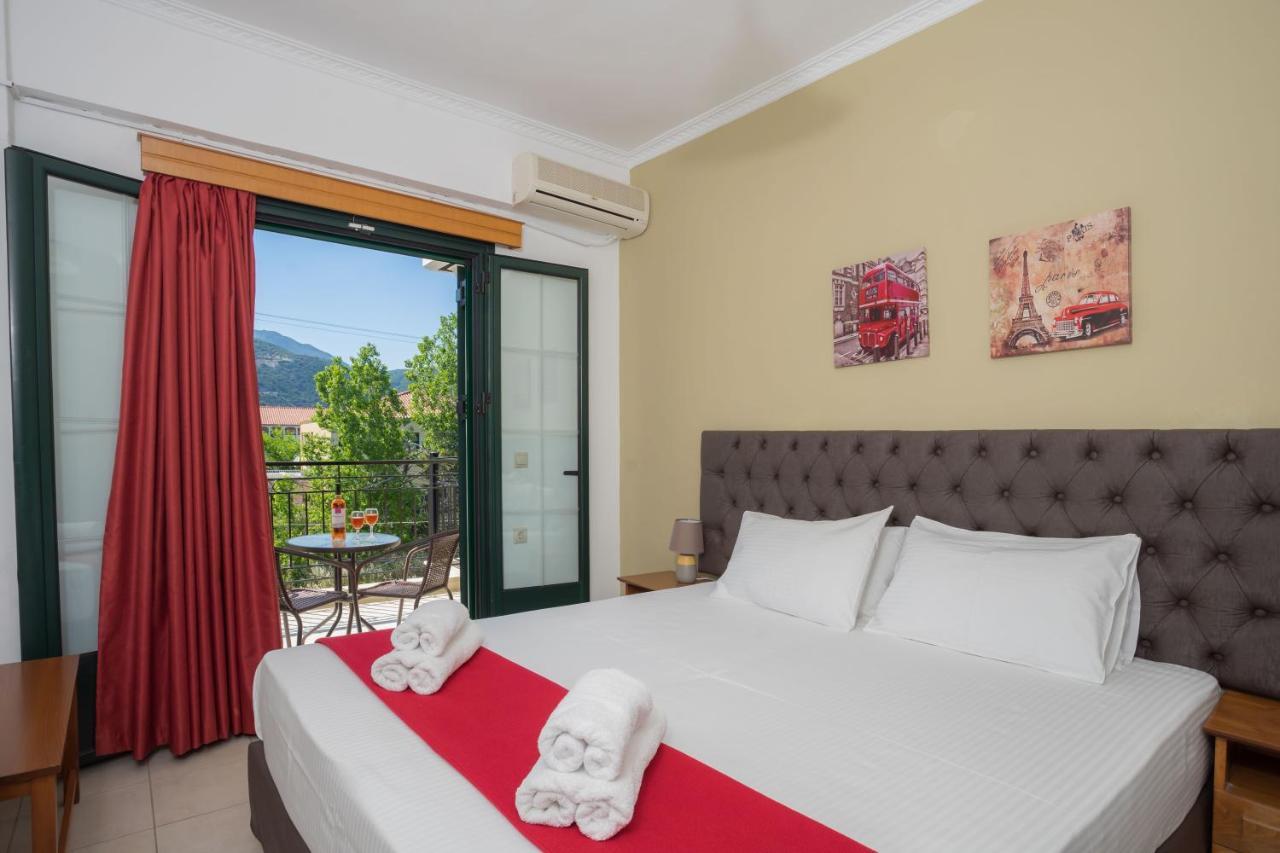 Ionion & Apartment Nydri (Lefkada)