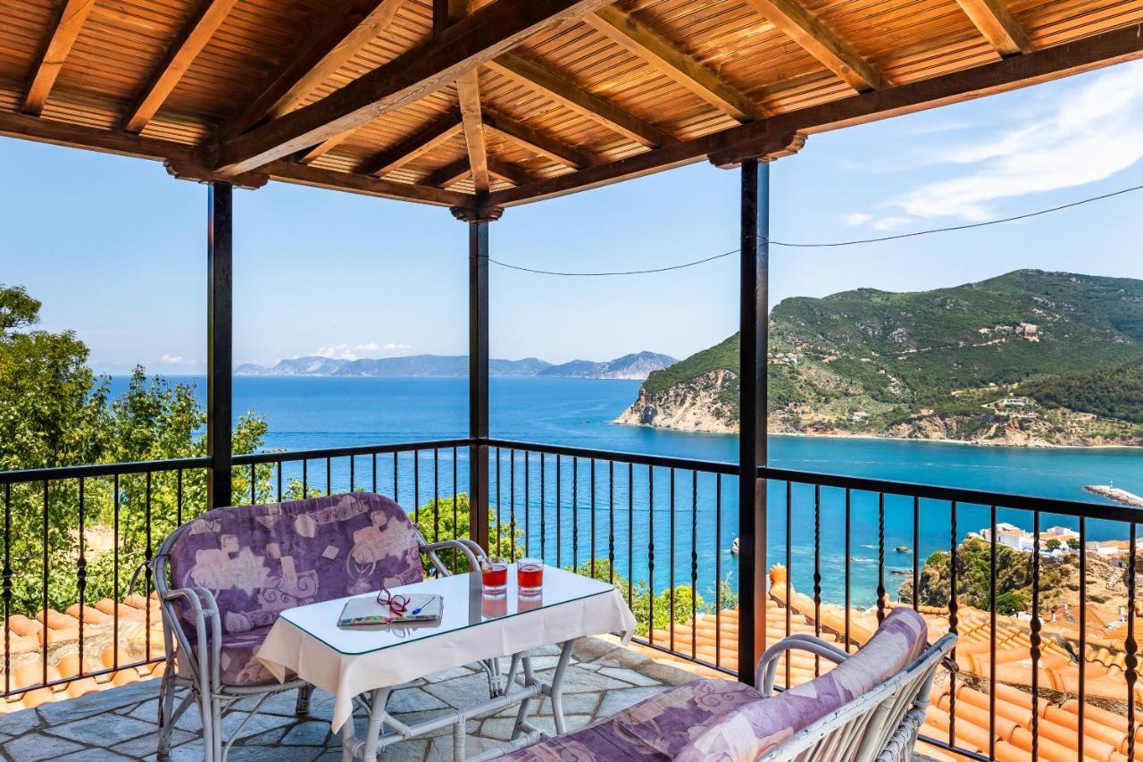 Mayorka * Skopelos Town