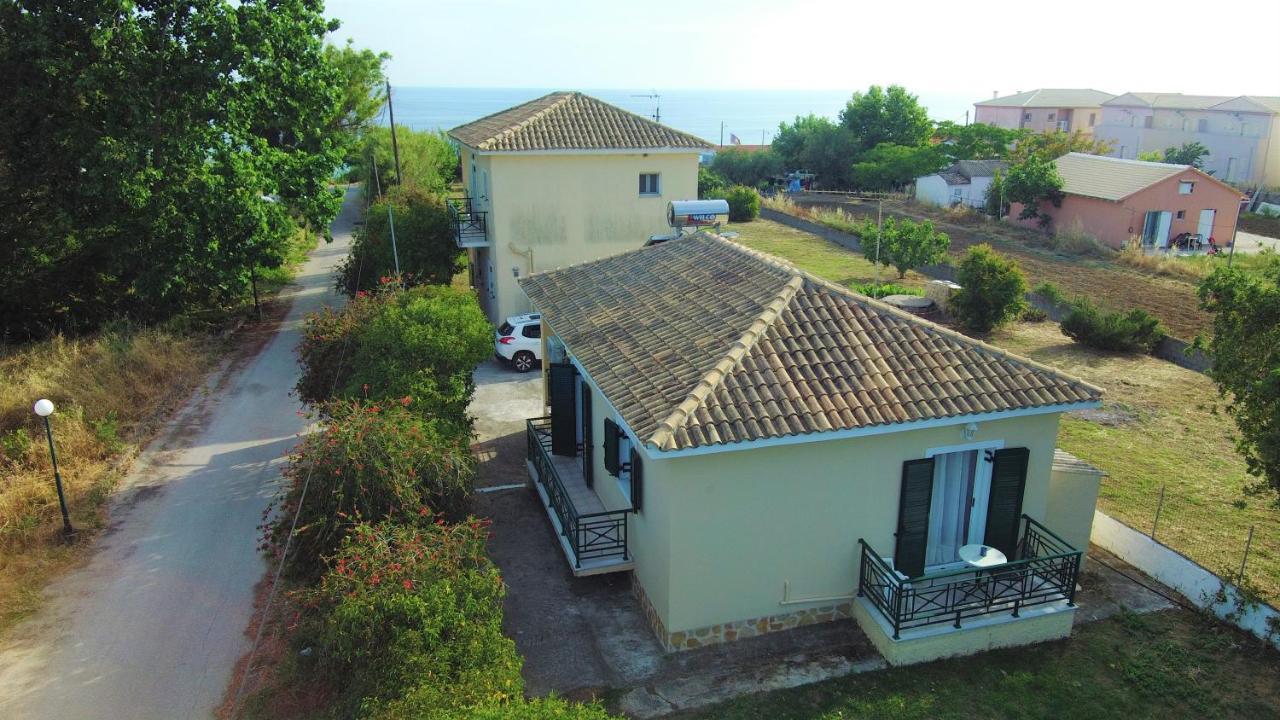 Holiday home Oikia Dinachris