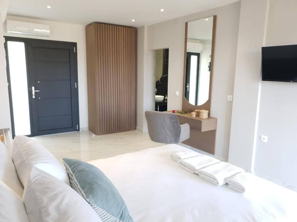 Apartment V Luxury Suites *