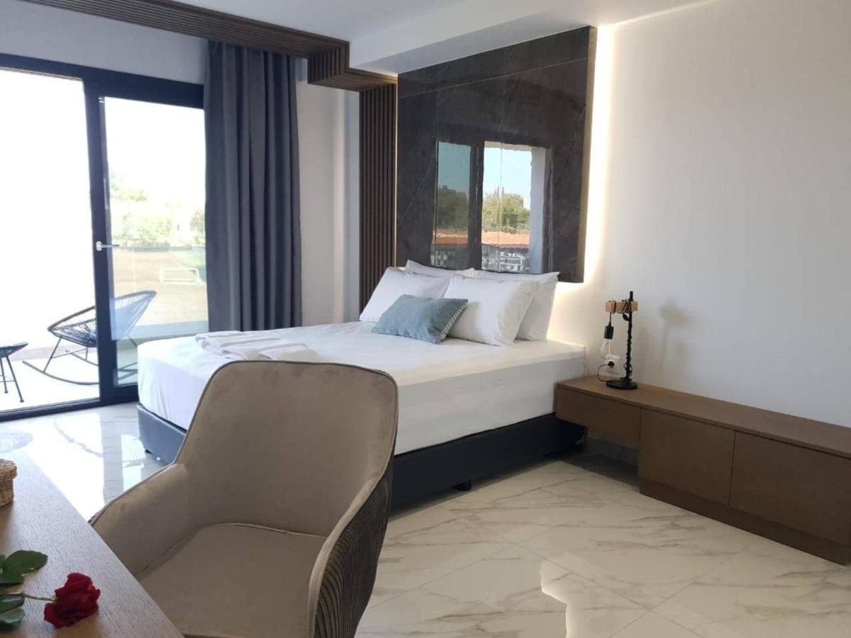 Apartment V Luxury Suites Pefkochori