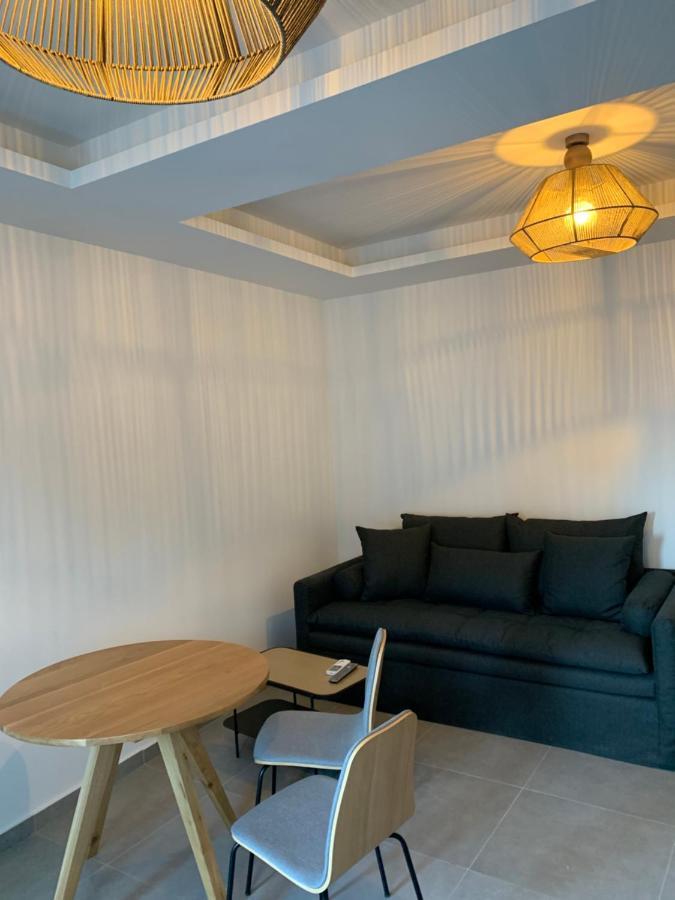 Nostos Apartment *