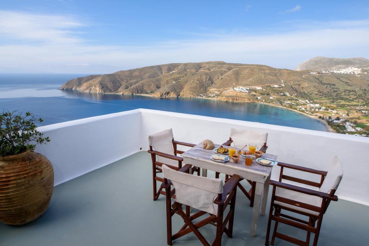 Uranos Hotel *