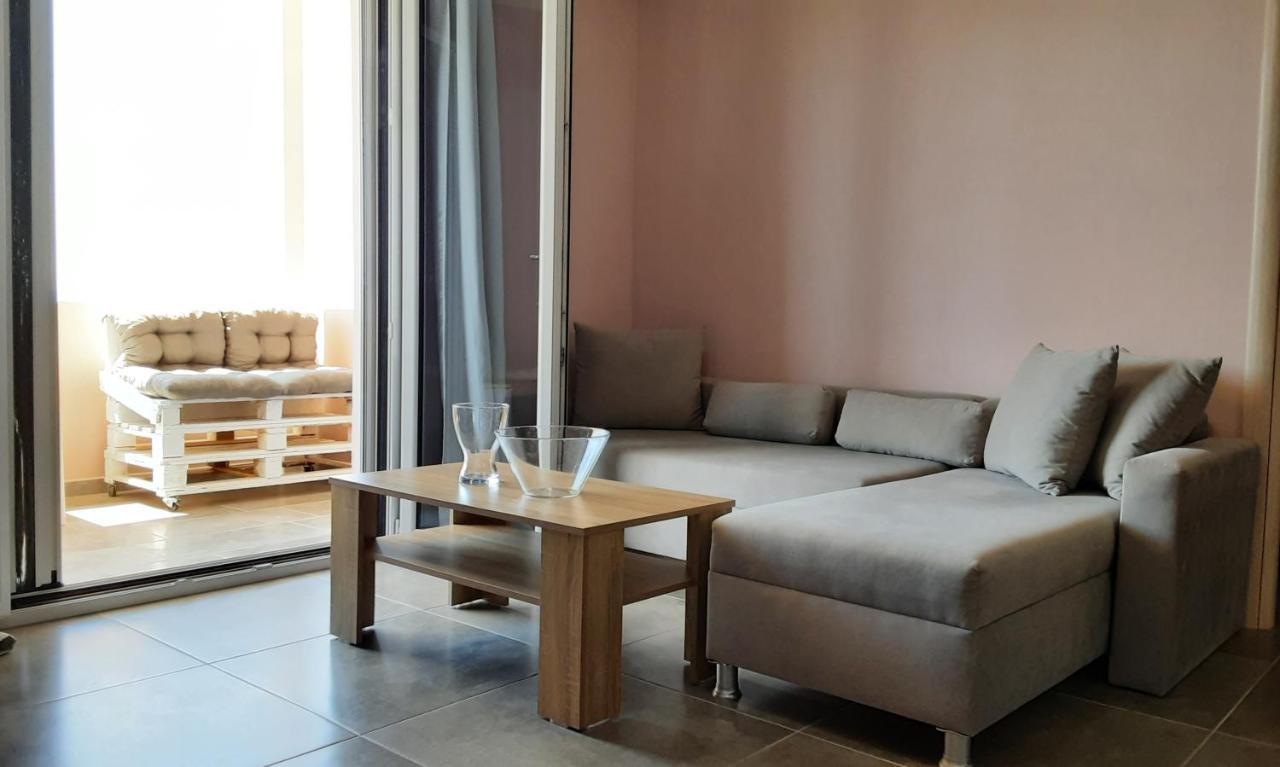 Apartment Maistros Seafront *