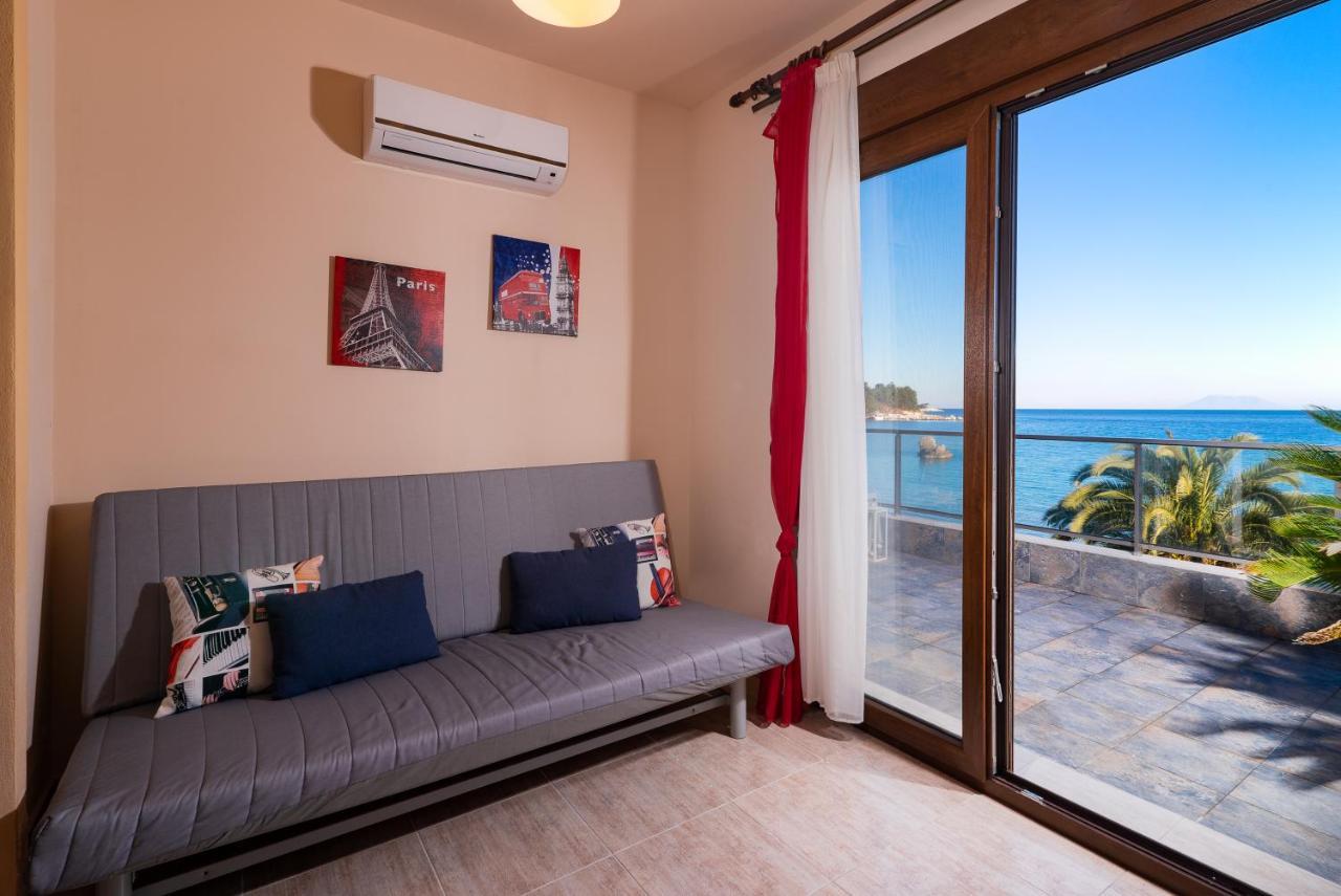 Golden Breeze Apartment *