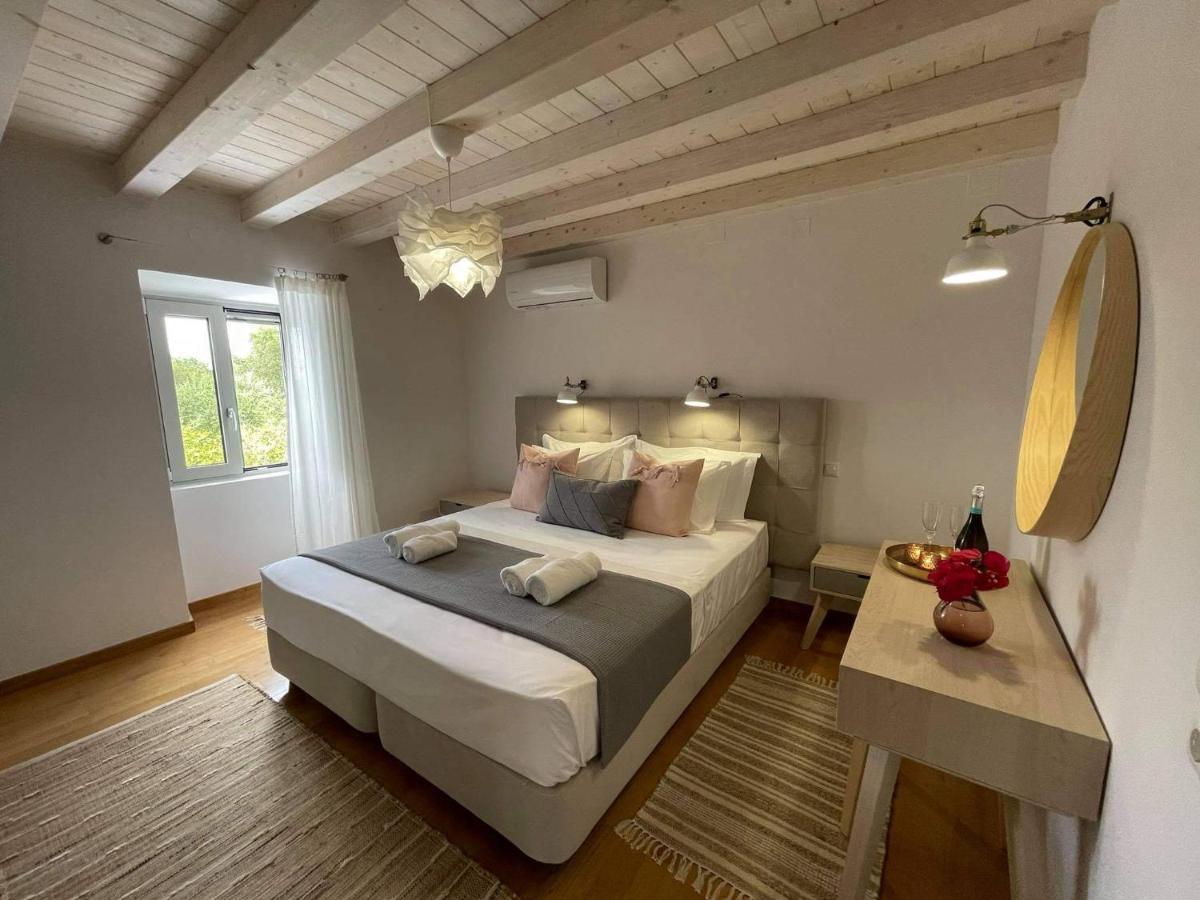 White Orchard Villa *