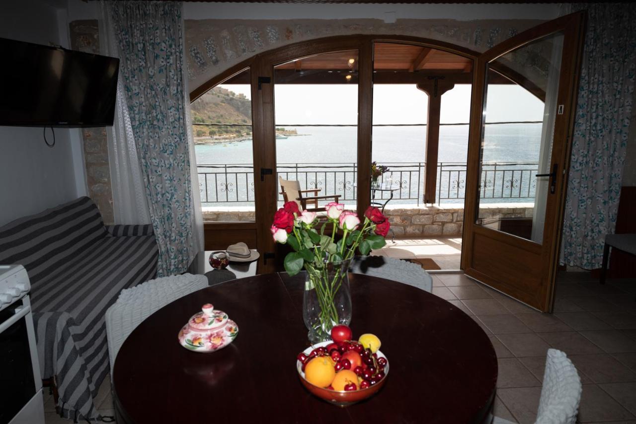 Apartment Sophia Limeni Apartments And Studios