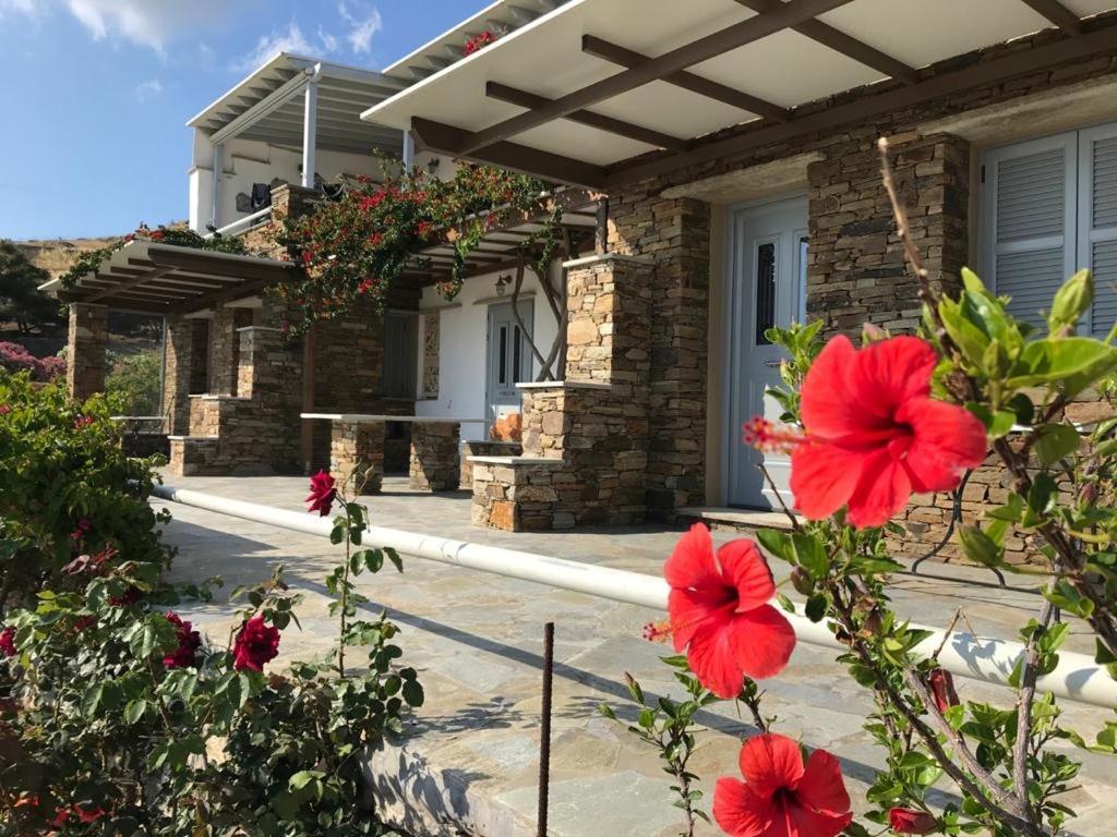 Oikia Petra Agios Ioannis (Tinos)