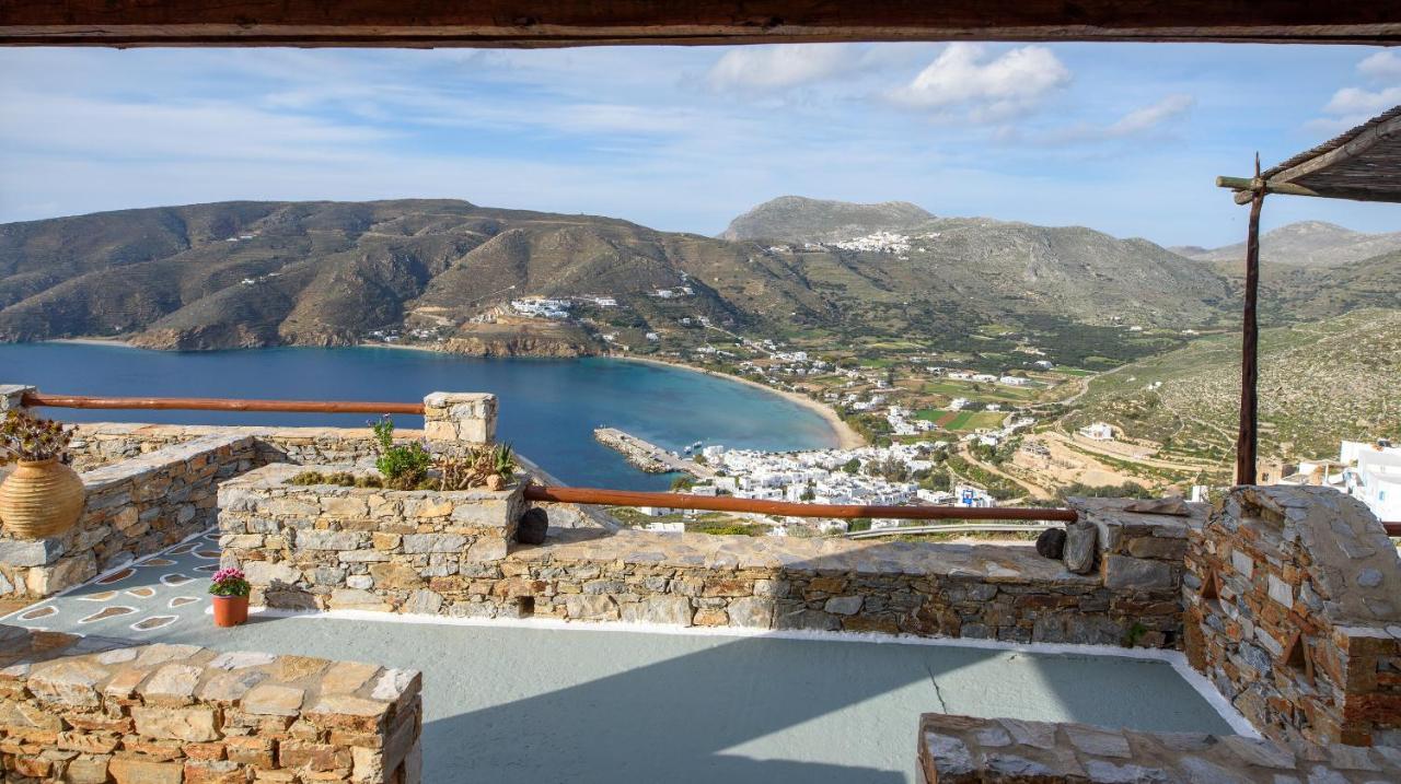 Uranos Hotel *