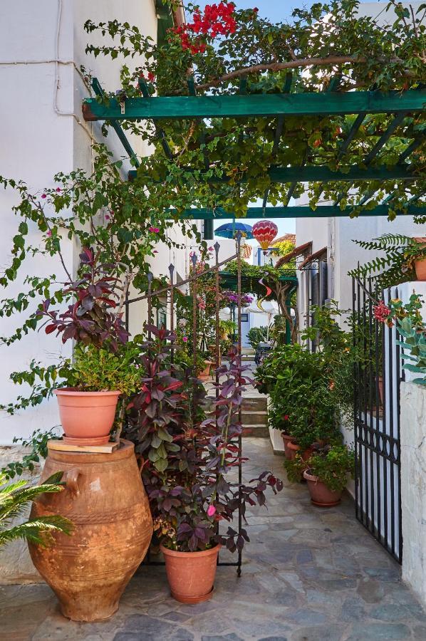 Konaki Studios & Apartment Panormos (Crete)
