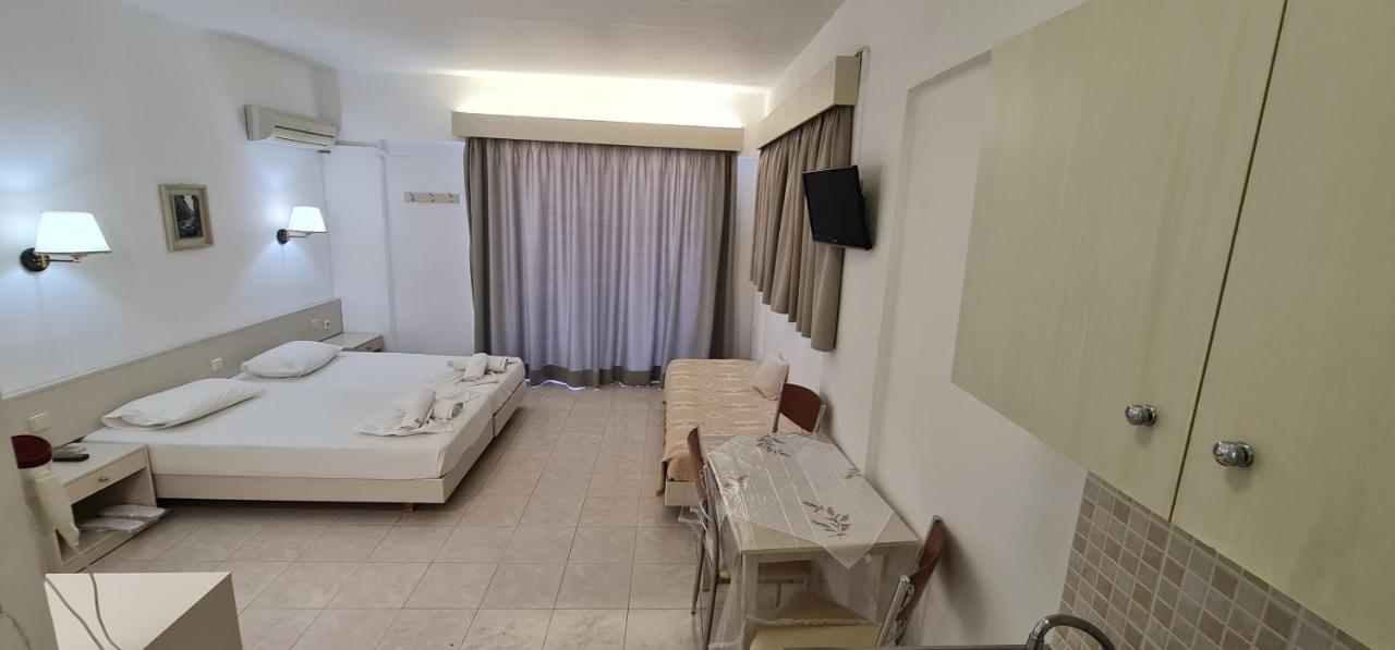 Aparthotel Elarin &