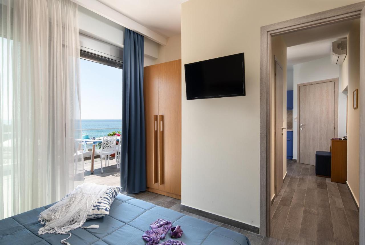 Almare Seaside & - Sithonia Aparthotel