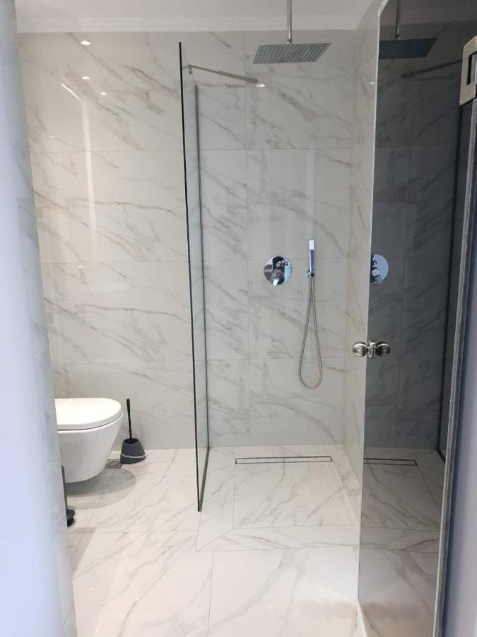 V Luxury Suites Pefkochori