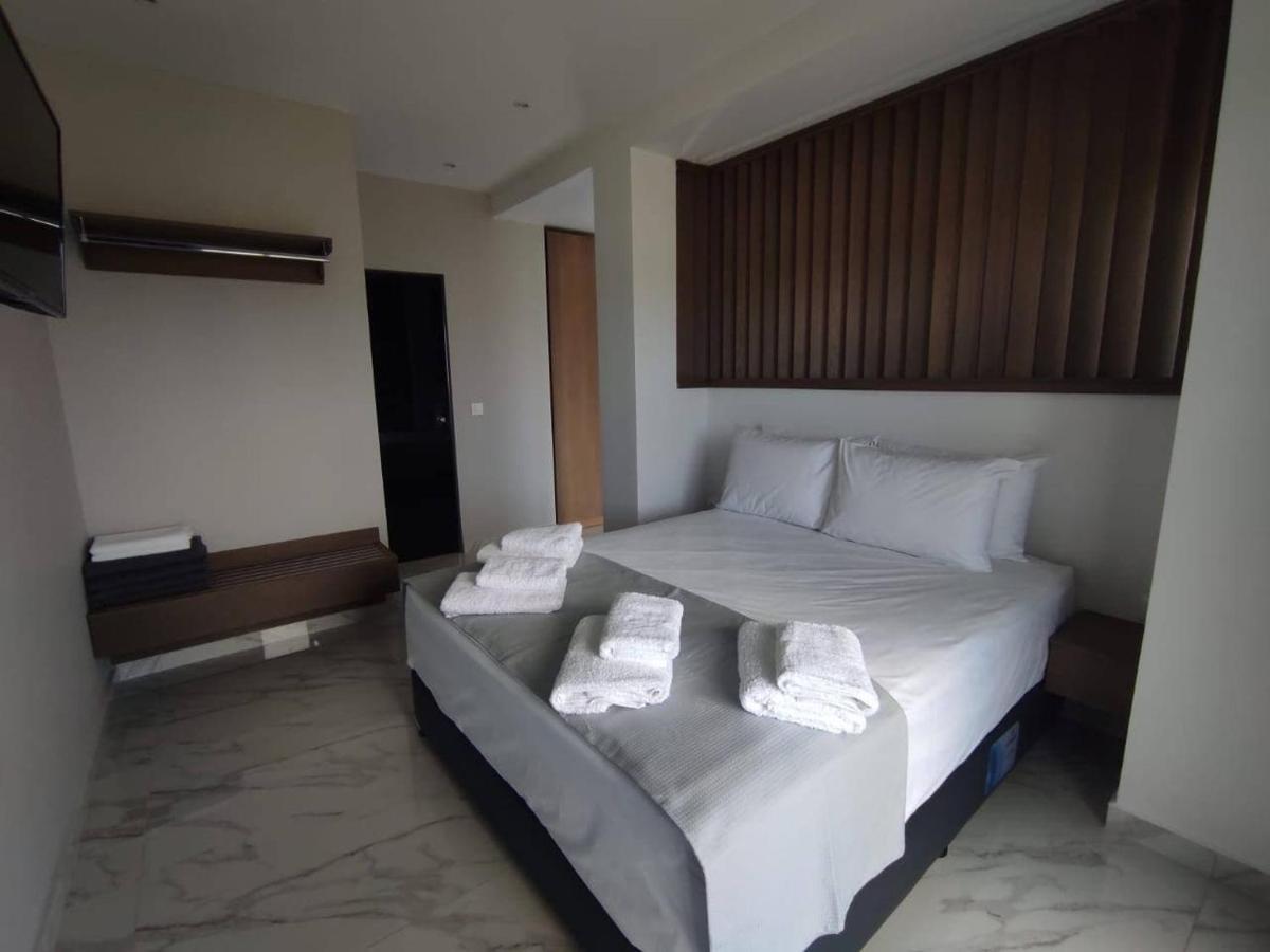 Apartment V Luxury Suites