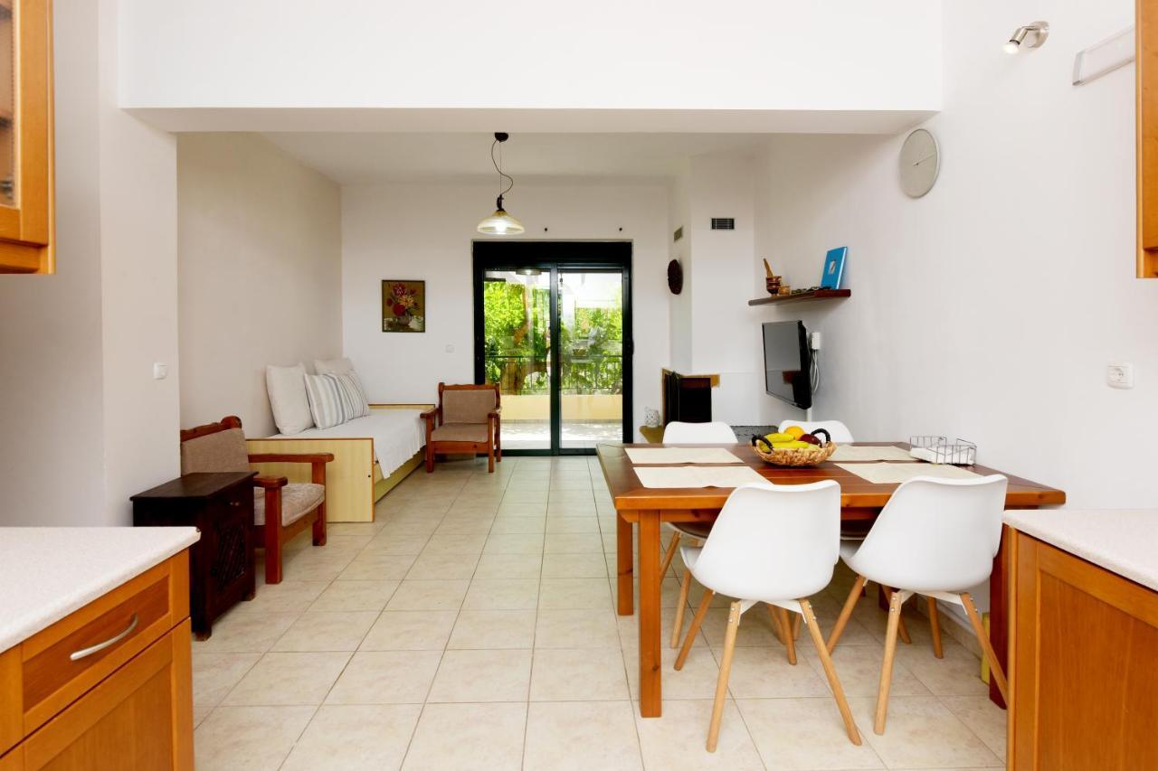 Apartment Athina's In Olive Grove