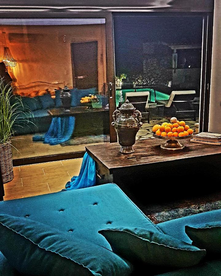 Luxury Athina *