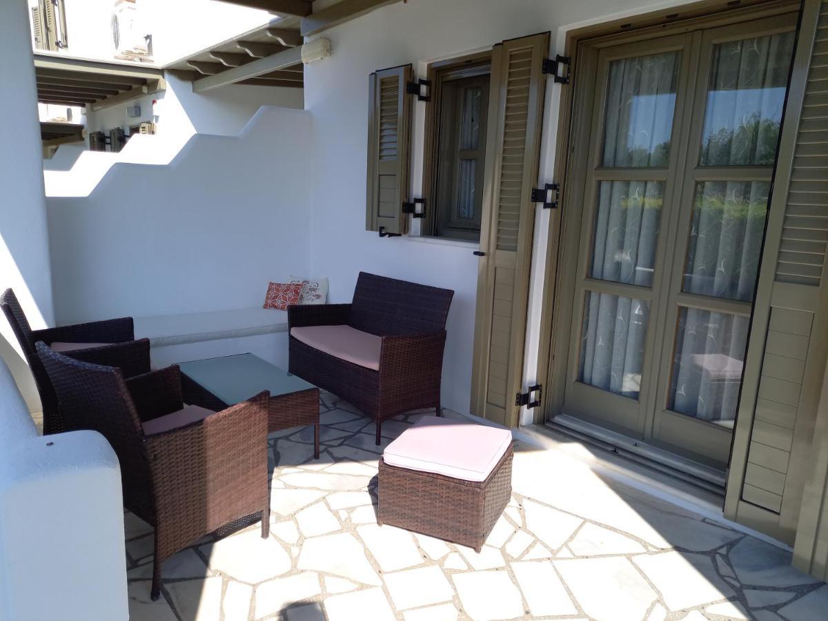 To Pithari Apartment Skyros