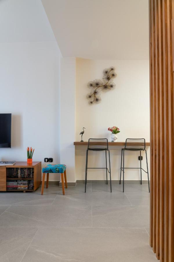 Glyfada Gallery