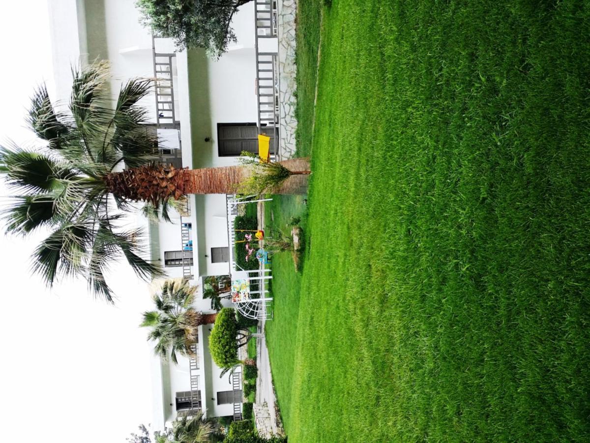 Valley Village Hotel