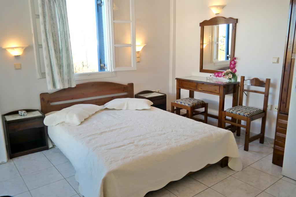 Mina's In Naxos Island Guest house