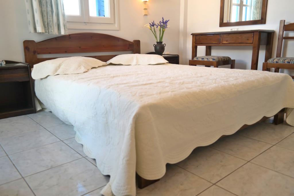Mina's In Naxos Island Guest house