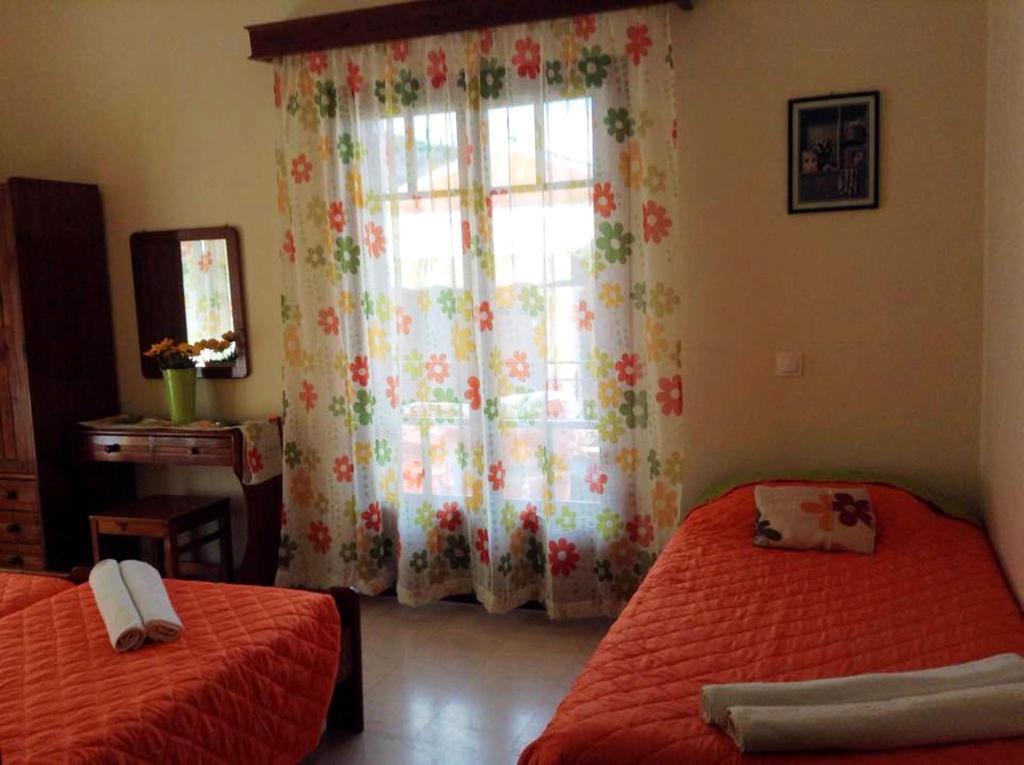 Apartment Varvara & I Peroulades (Corfu)