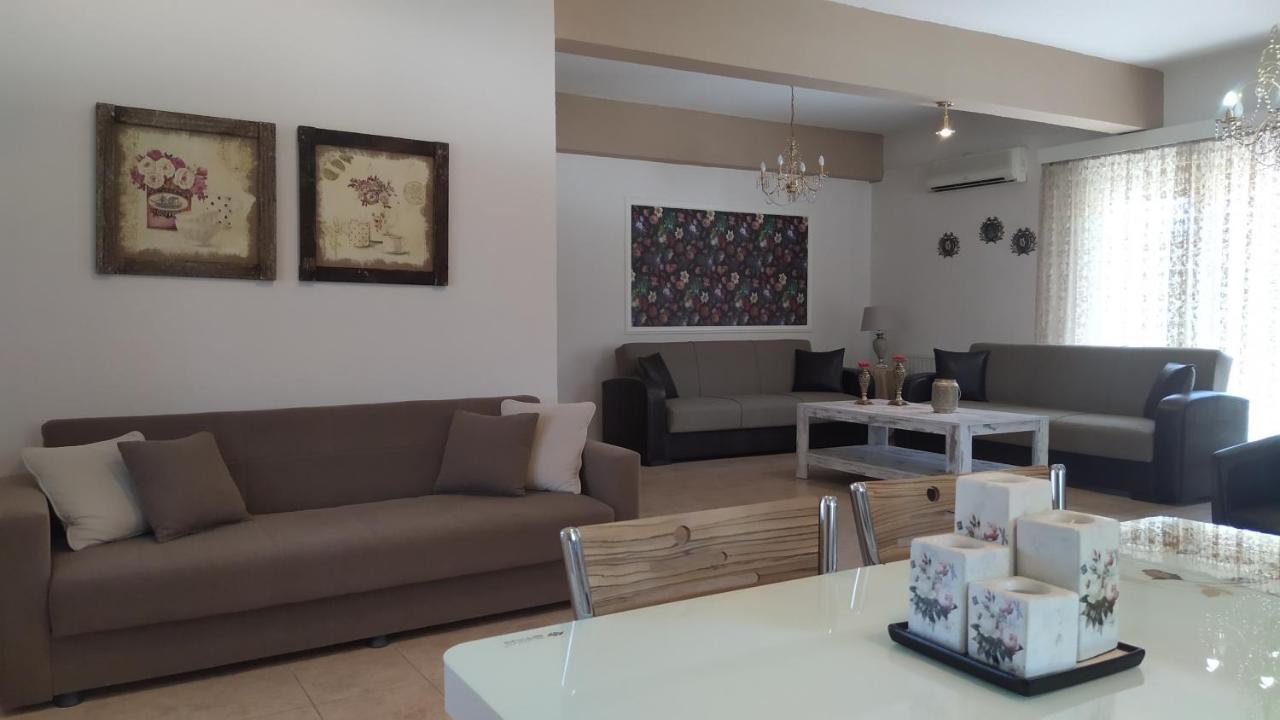 Politakis Apartment