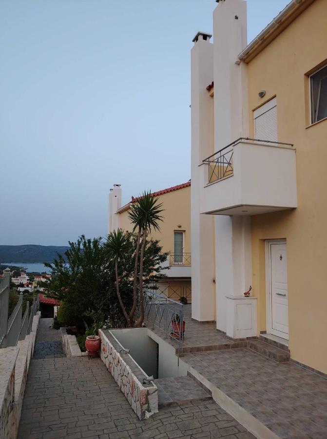 Christine Apartment Aliveri