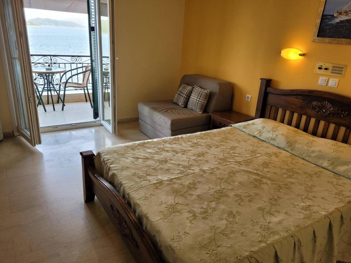 Logan's Nydri (Lefkada)
