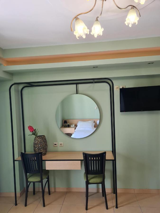 Hotel Perinthos 4*