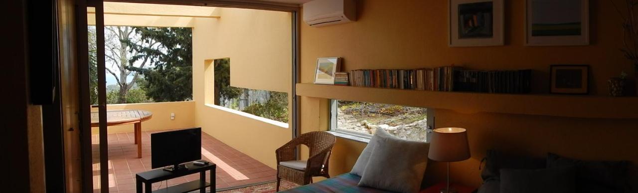 With Swimming Pool And Tennis/basketball Court Holiday home *