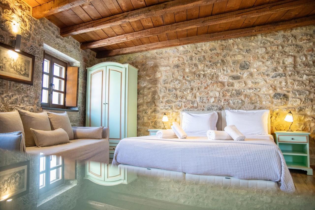 Trapela Areopolis, Boutique 3*