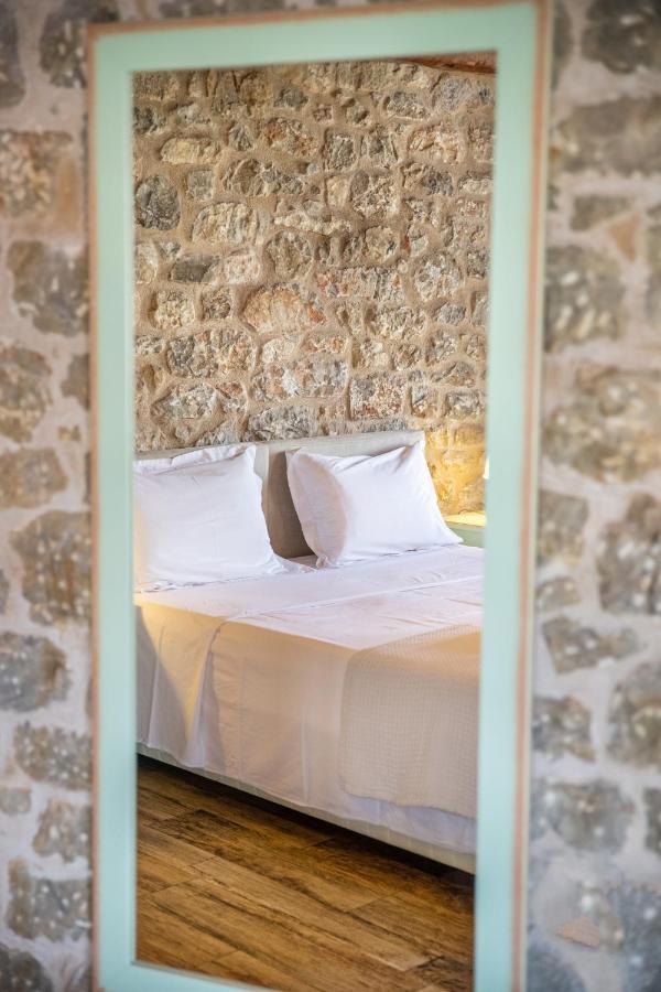 Trapela Areopolis, Boutique 3*