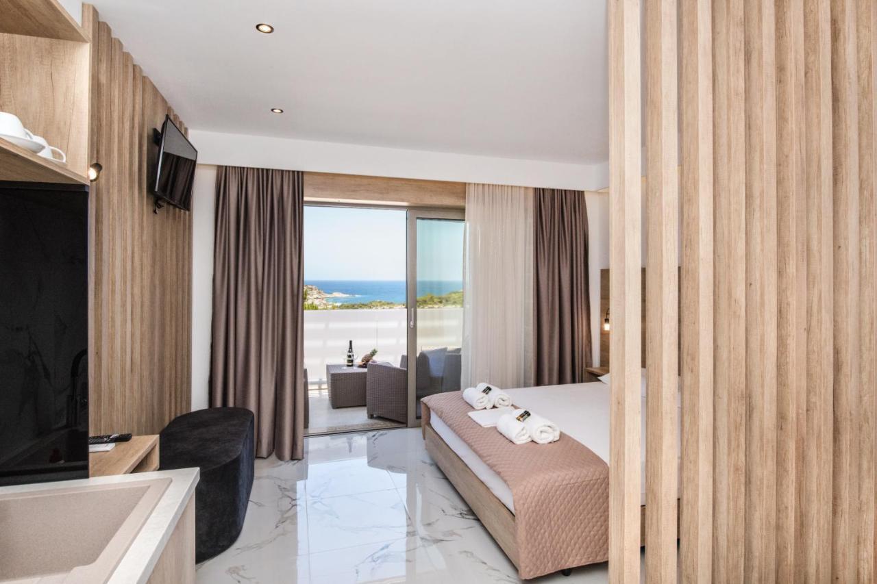 Xasteria Hotel 2*