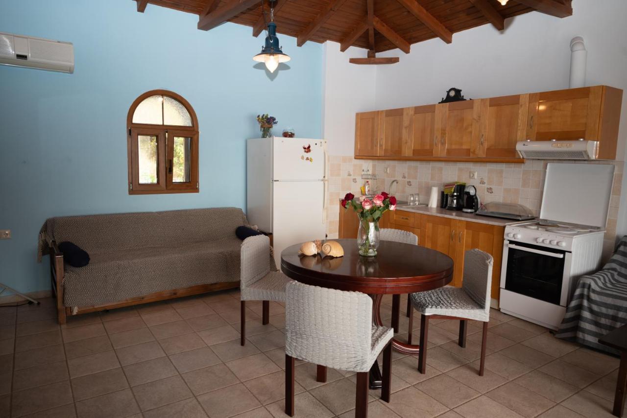 Sophia Limeni Apartments And Studios Apartment *
