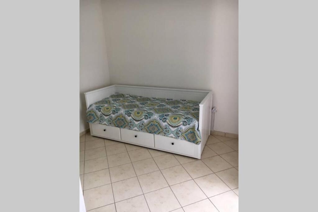 Apartment Olive House - Ofrinio *