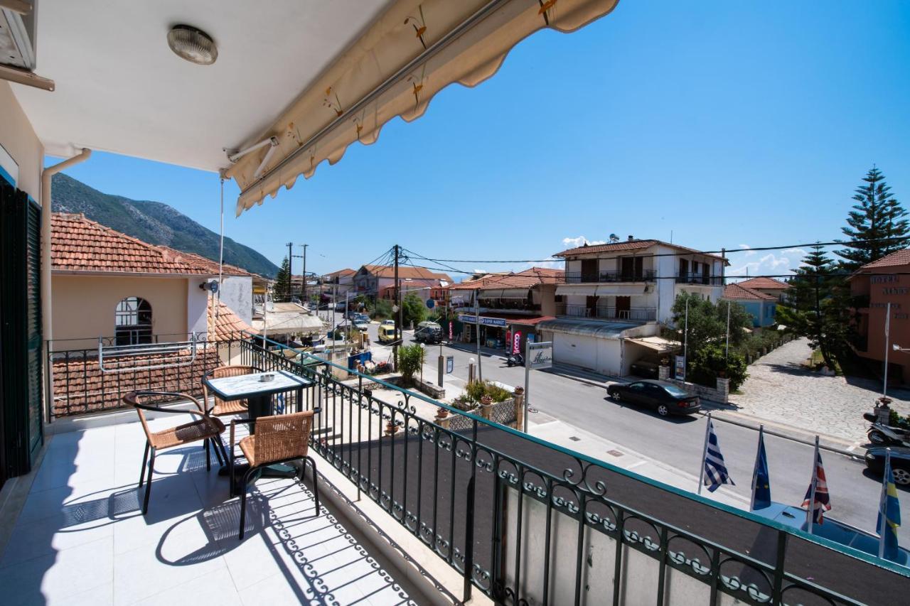 Aggelos & Deluxe Nydri (Lefkada)