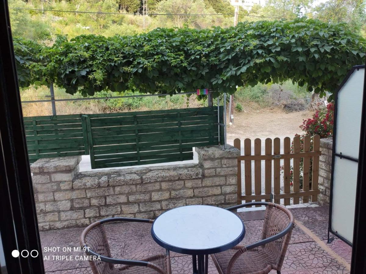 Guest house Athanasiou Sivota (Epirus)